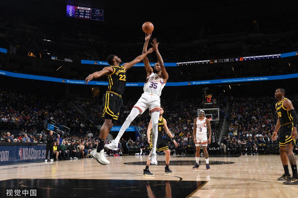 表现突出 表现突出